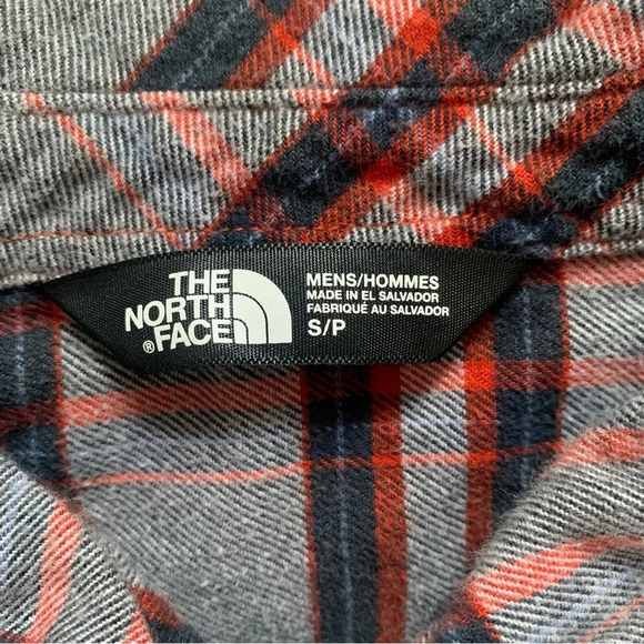 The Northface Men’s Flannel Gray/Ref Flannel long sleeves - Picture 4 of 5